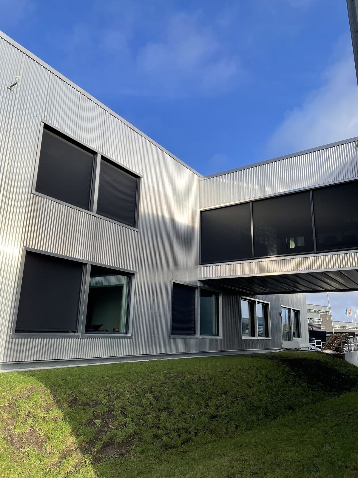 solskydd företag vertikal