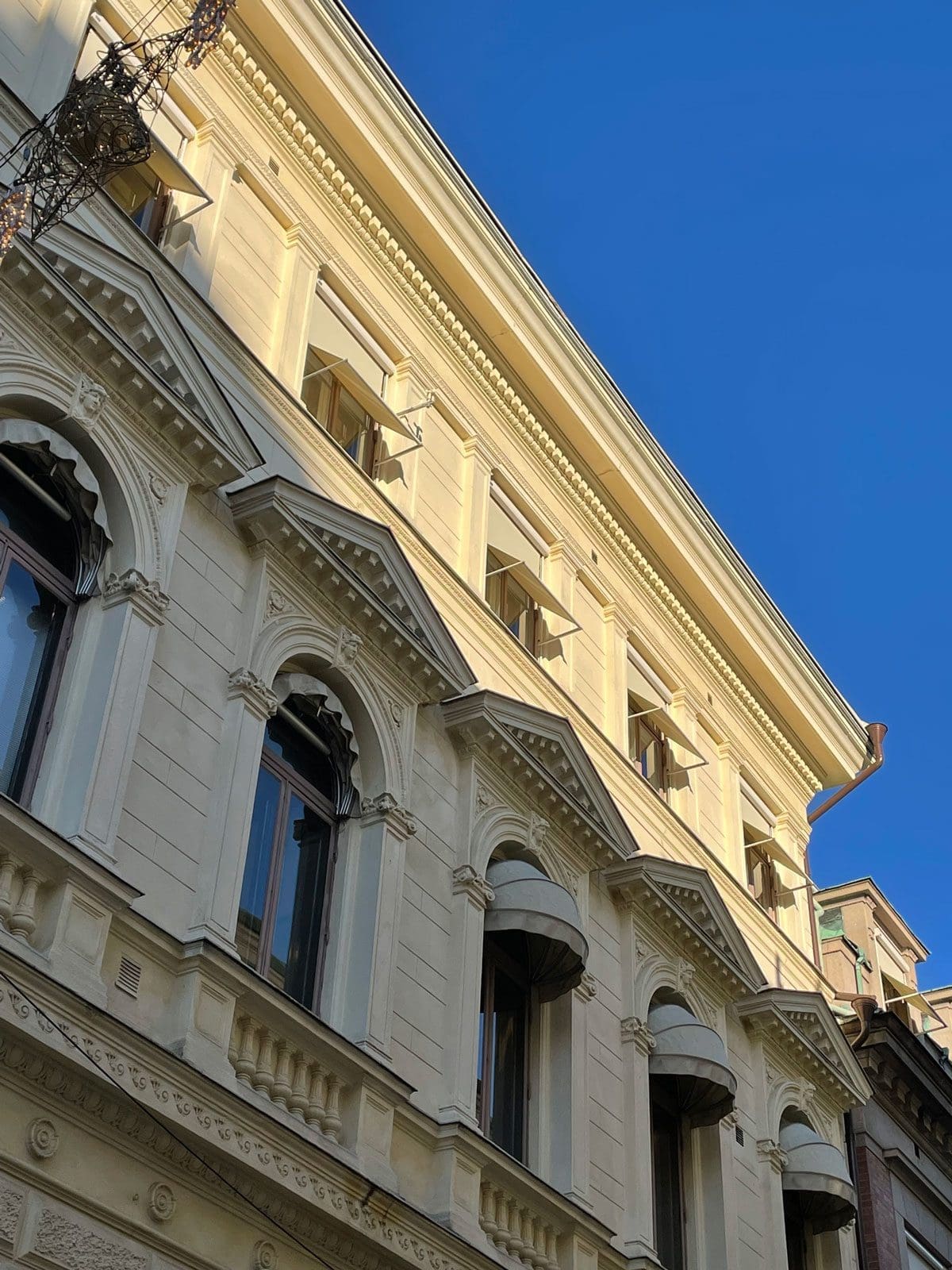 solskydd företag vertikal